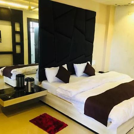 Hotel Khalsa -Lake View Pachmarhī Екстериор снимка