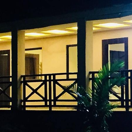 Hotel Khalsa -Lake View Pachmarhī Екстериор снимка